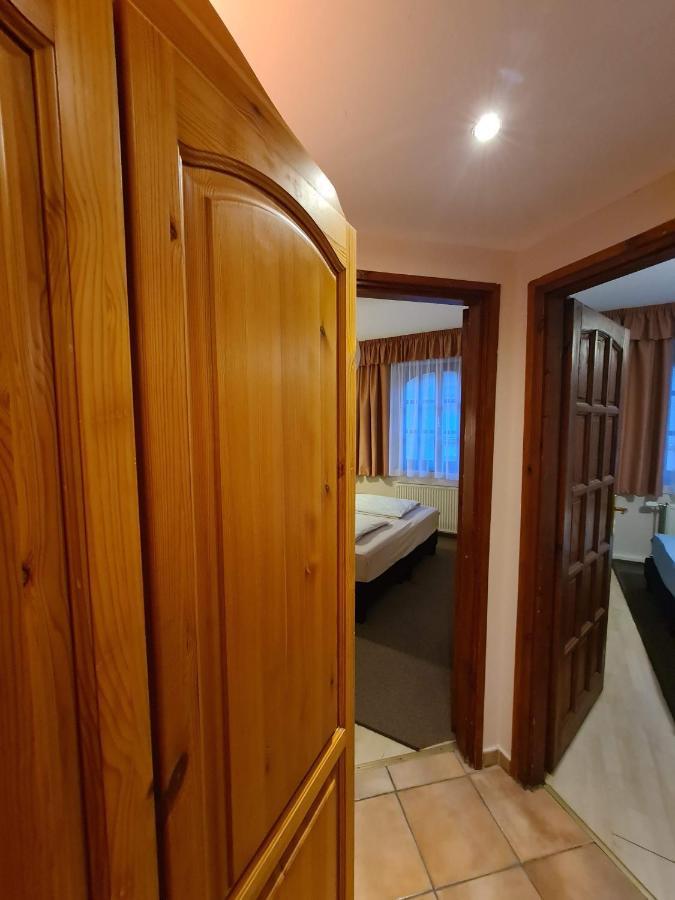Bed and Breakfast Palantir Panzio Miskolc Exterior foto