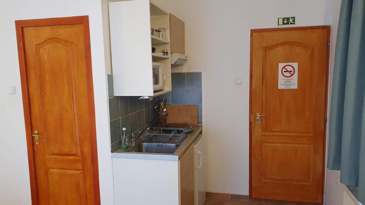 Bed and Breakfast Palantir Panzio Miskolc Exterior foto