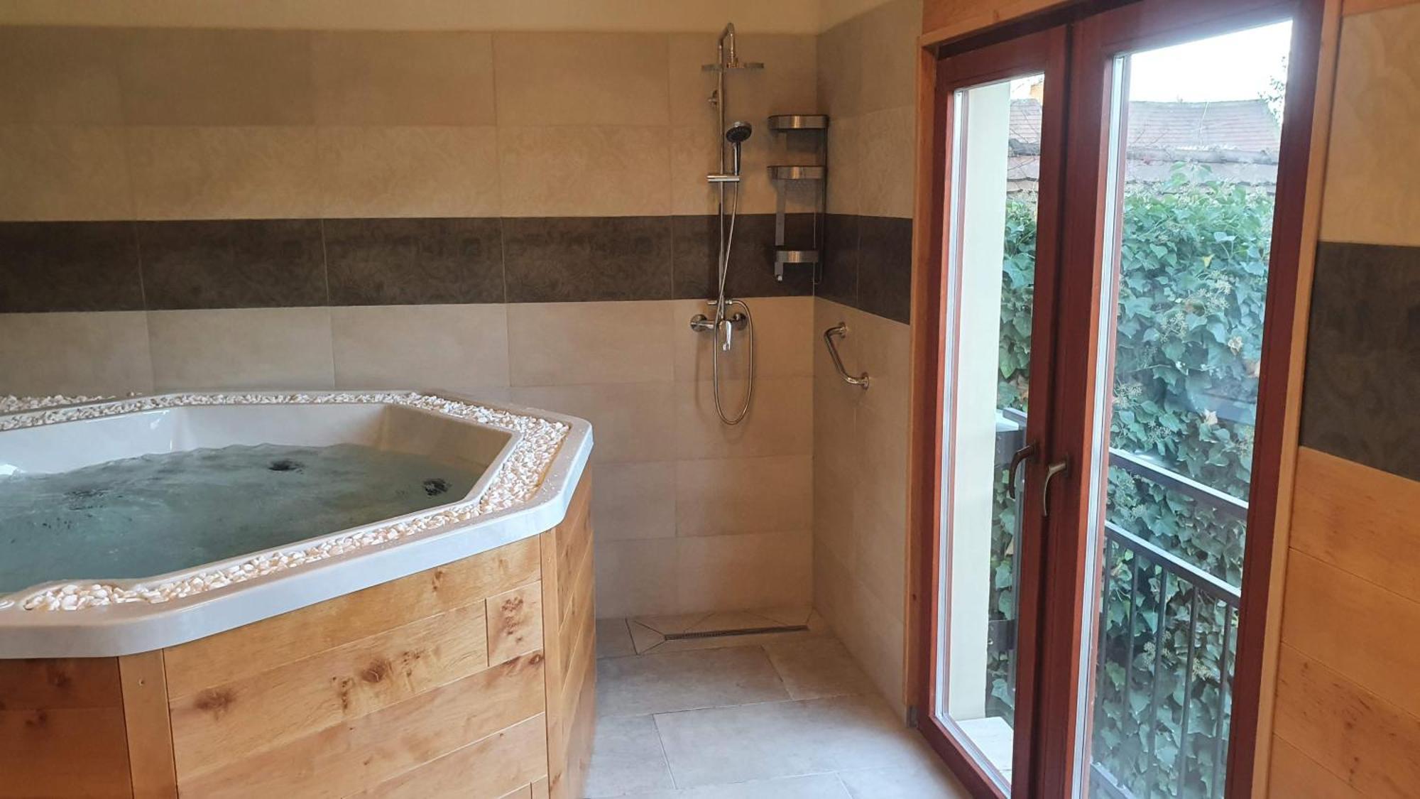 Bed and Breakfast Palantir Panzio Miskolc Exterior foto